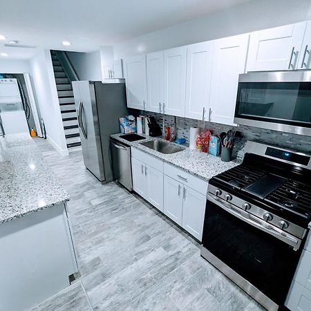 Luxurious 3 Bedroom Apt With A Beautiful Balcony Washington Zimmer foto